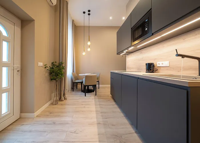 Karoly Boutique Suites, Location By Bqa Hotel Boedapest