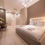מלון Karoly Boutique Suites, Location By Bqa