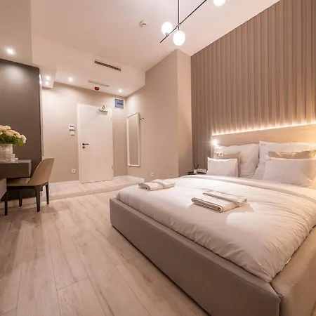 Hotel Karoly Boutique Suites, Location By Bqa