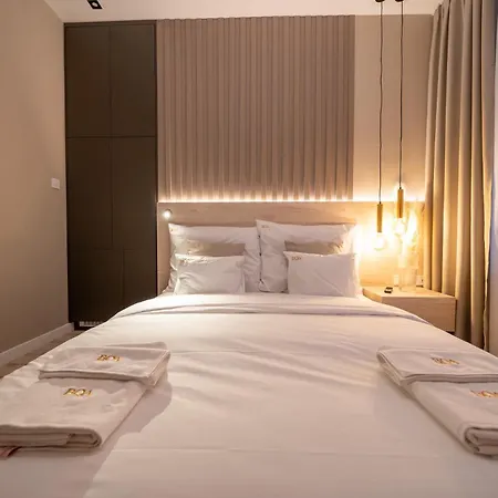 Hotel Karoly Boutique Suites, Location By Bqa 4*