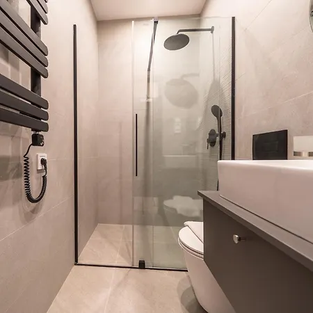 Karoly Boutique Suites, Location By Bqa