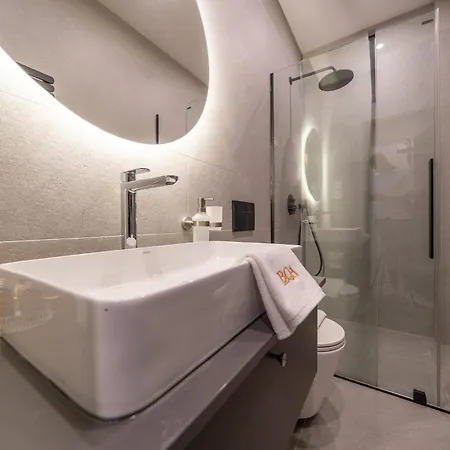 Karoly Boutique Suites, Location By Bqa Будапешт