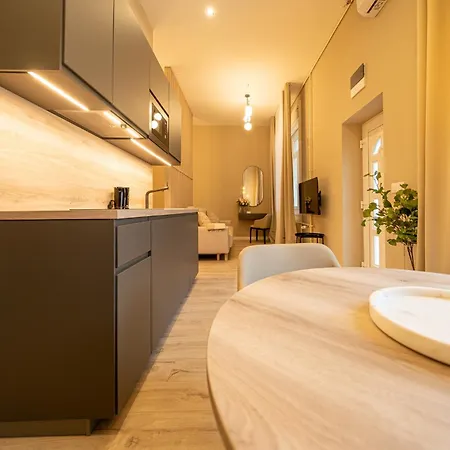Отель Karoly Boutique Suites, Location By Bqa Будапешт