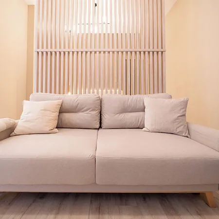 Karoly Boutique Suites, Location By Bqa 4*