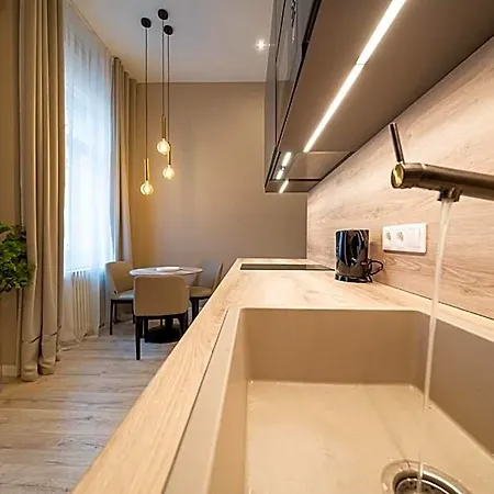Karoly Boutique Suites, Location By Bqa Hotel