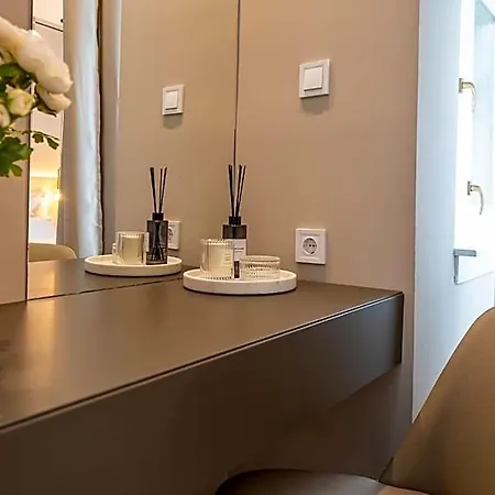 Karoly Boutique Suites, Location By Bqa Hotel 4*