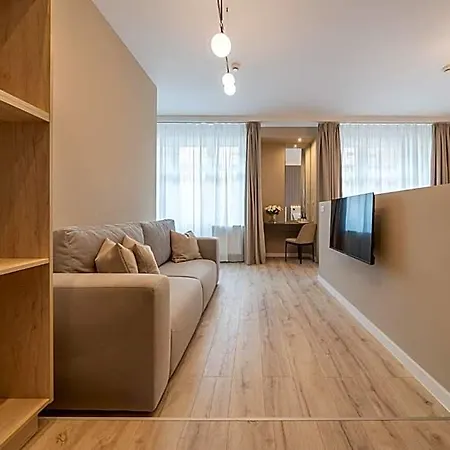 Karoly Boutique Suites, Location By Bqa Hotel