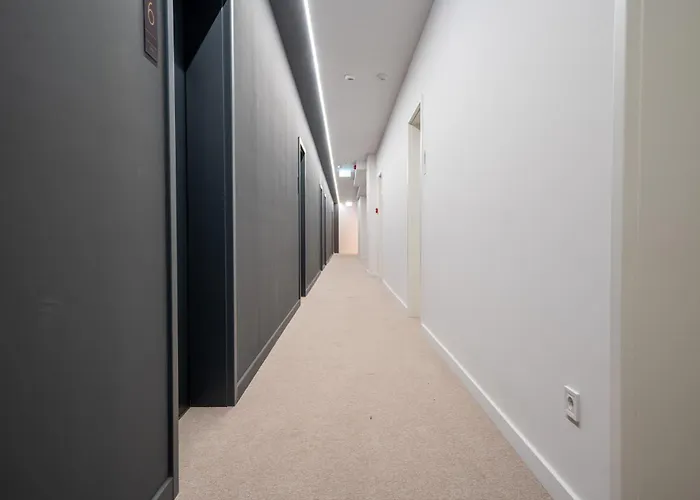 Hotel Karoly Boutique Suites, Location By Bqa