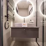 Hotel Karoly Boutique Suites, Location By Bqa 4*