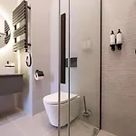 Karoly Boutique Suites, Location By Bqa Hotel