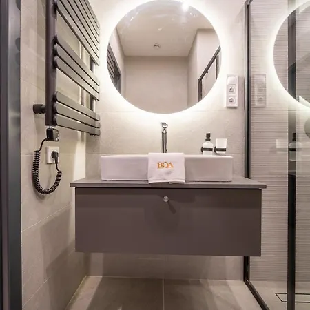 Hotel Karoly Boutique Suites, Location By Bqa 4*