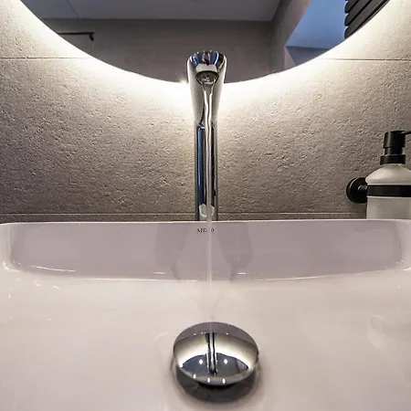 Karoly Boutique Suites, Location By Bqa