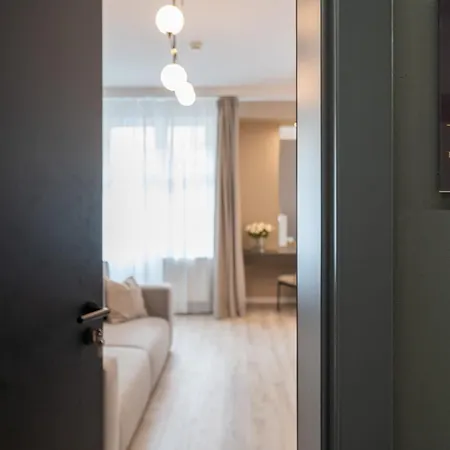 Ξενοδοχείο Karoly Boutique Suites, Location By Bqa 4*