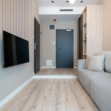 Hotel Karoly Boutique Suites, Location By Bqa 4*