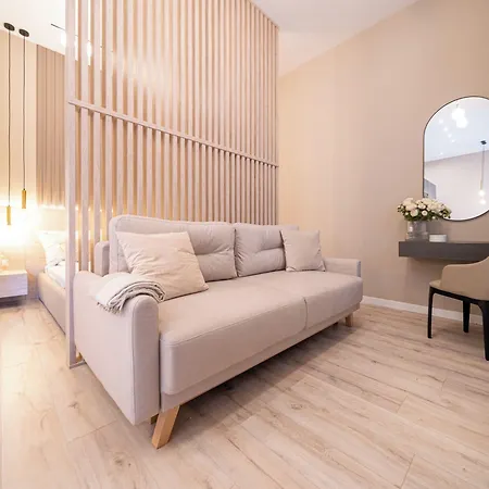Hotel Karoly Boutique Suites, Location By Bqa 4*