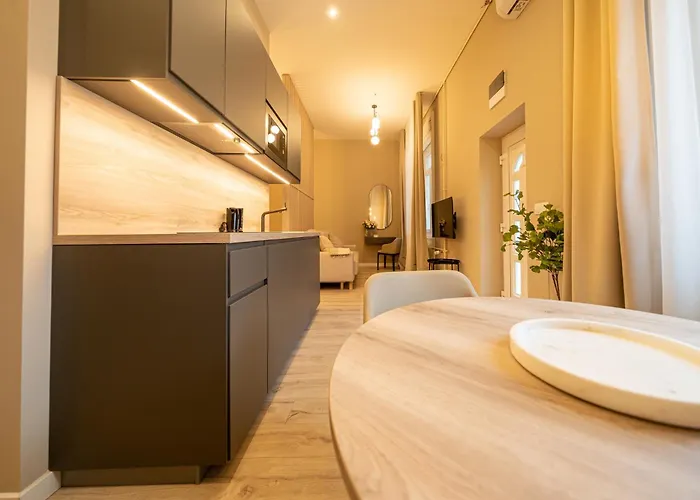 فندق Karoly Boutique Suites, Location By Bqa بودابست