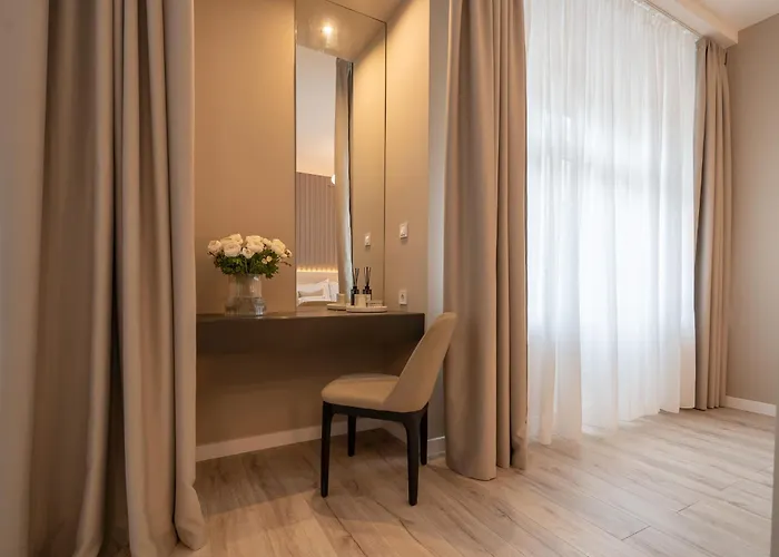 Karoly Boutique Suites, Location By Bqa 4*