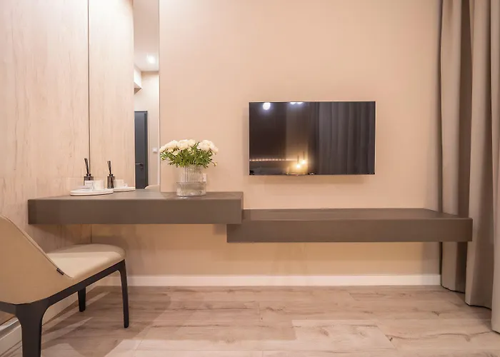 Karoly Boutique Suites, Location By Bqa 4*